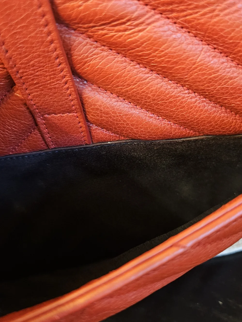 YSL Saint Laurent College Medium Red Chevron Leather Bag - Picture 16 of 16